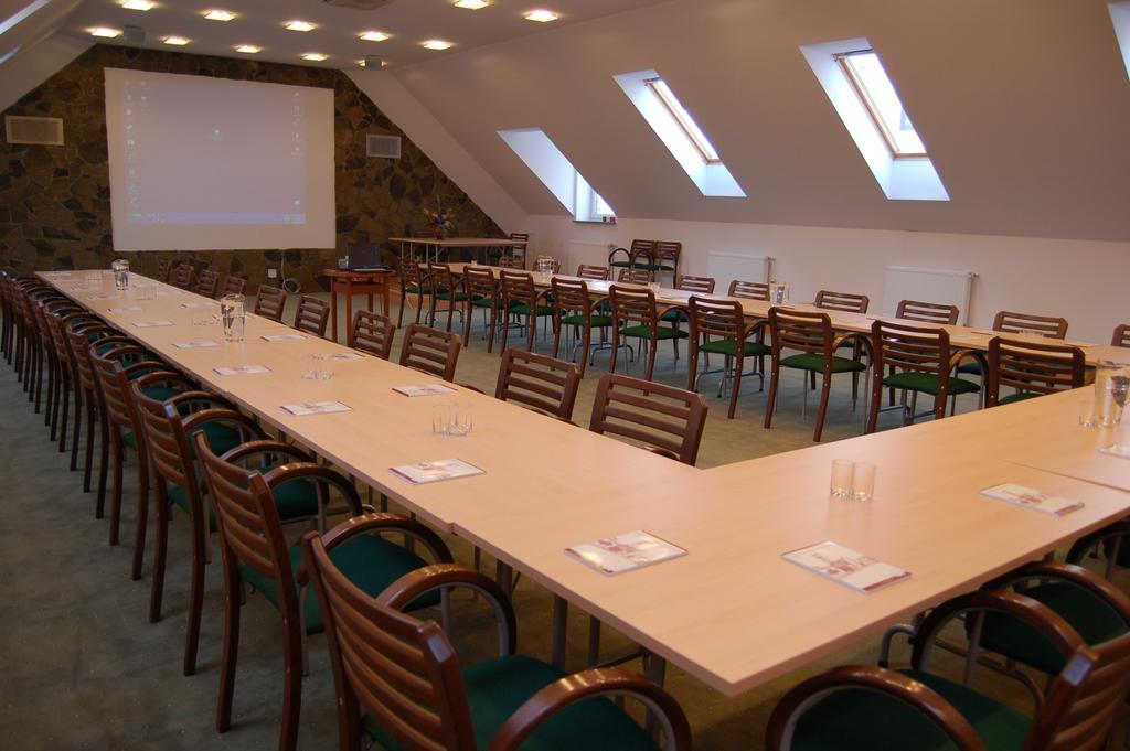 Hotel Sutoris Bochnia Extérieur photo