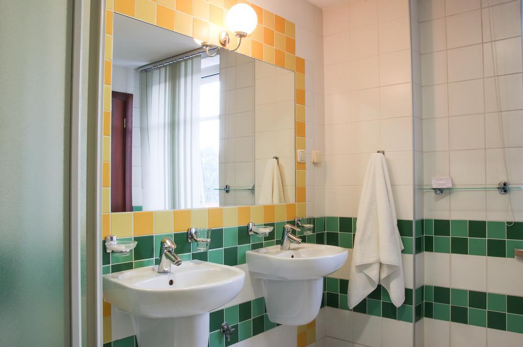 Hotel Sutoris Bochnia Chambre photo