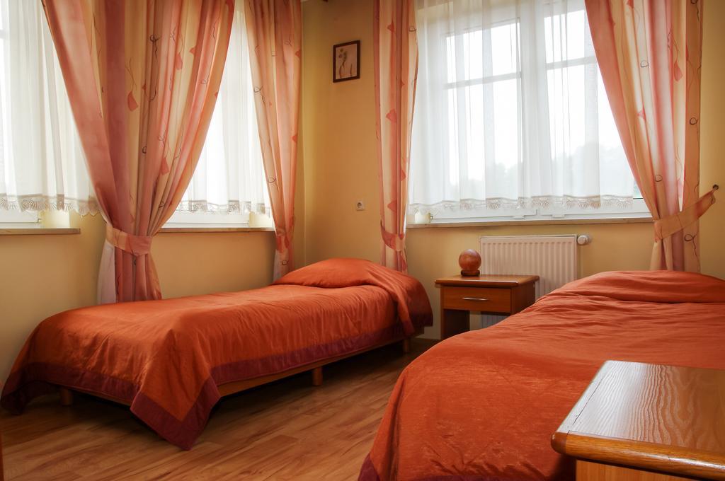 Hotel Sutoris Bochnia Chambre photo