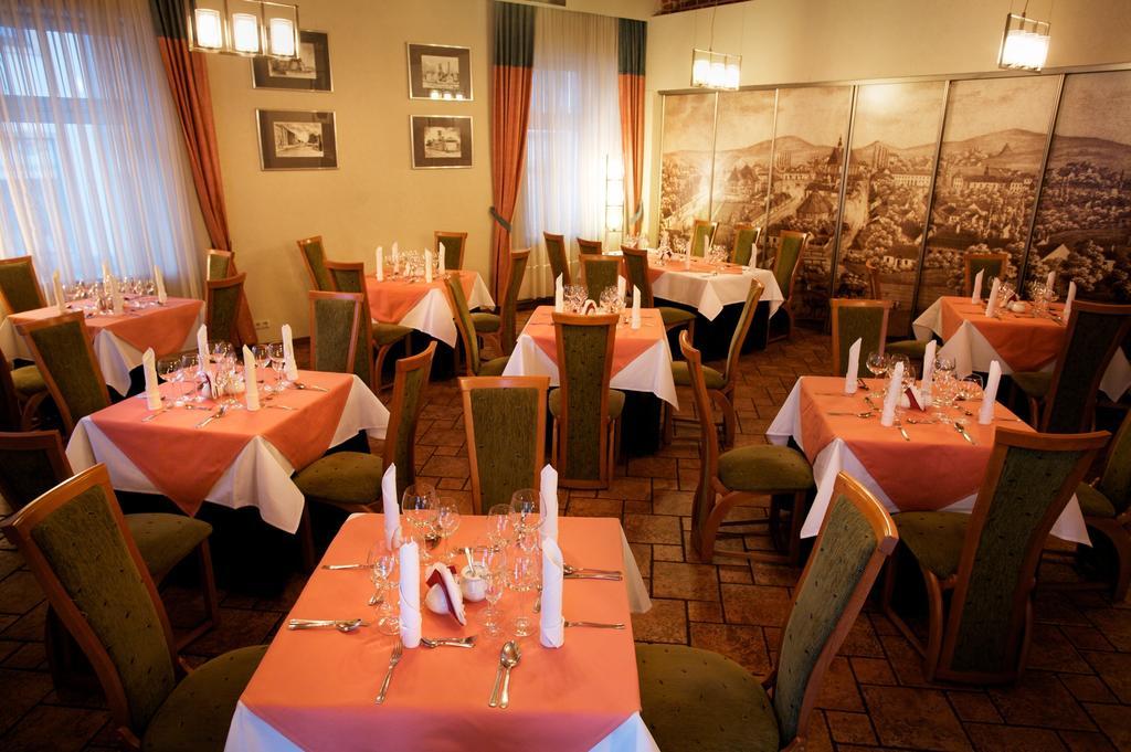 Hotel Sutoris Bochnia Extérieur photo